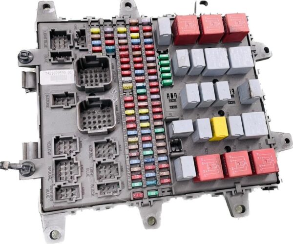 caja_de_fusibles_7421079590_renault_trucks_renault_trucks_magnum_dxi_13_460_18_t_2006_461cv_12800cc_1008618
