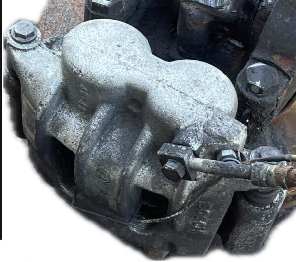 pinza_de_freno_delantera_izquierda_41011_9x225410119x225_nissan_nissan_cabstar_e_105_35_110_35_1998_2006_106cv_2953cc_1006896