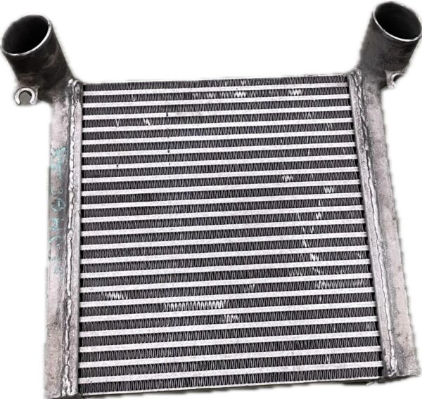 intercooler_14461_la300_nissan_nissan_atleon_80_19_2006_185cv_4500cc_1020164