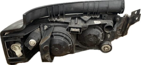 faro_izquierdo_5010231669_renault_trucks_premium_distribution_320_26d_1007888