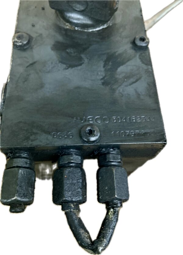 bomba_suspension_hidroactiva_504162344_iveco_eurocargo_120_e_18_k_tector_120_e_18_dk_tector_1010441