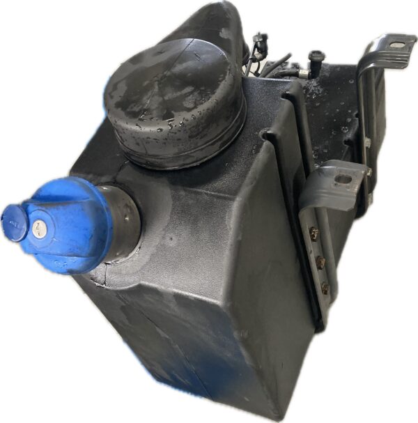 deposito_aditivo_fap_adblue_504168556504168558504362043_iveco_eurocargo_120_e_18_k_tector_120_e_18_dk_tector_1010441