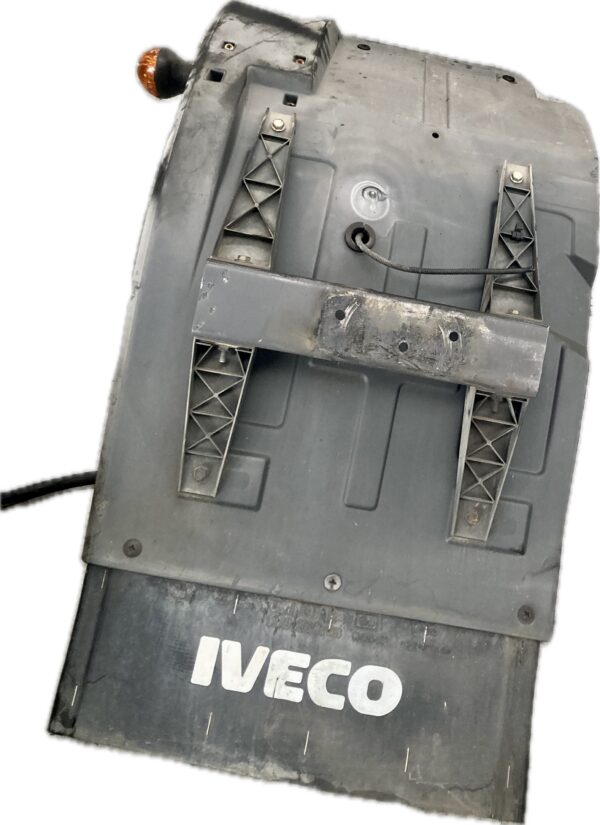 paso_de_rueda_delantero_izquierdo_504151500_iveco_eurocargo_120_e_18_k_tector_120_e_18_dk_tector_1010441