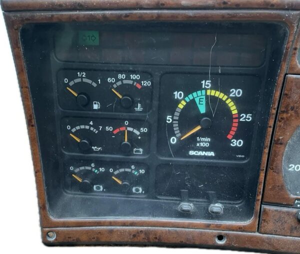 cuadro_instrumentos_14885651431962_scania_scania_4_series_124_l_420_1997_420cv_11700cc_1004883