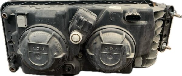 faro_izquierdo_504047575_iveco_eurocargo_130_e_21_tector_e21_p