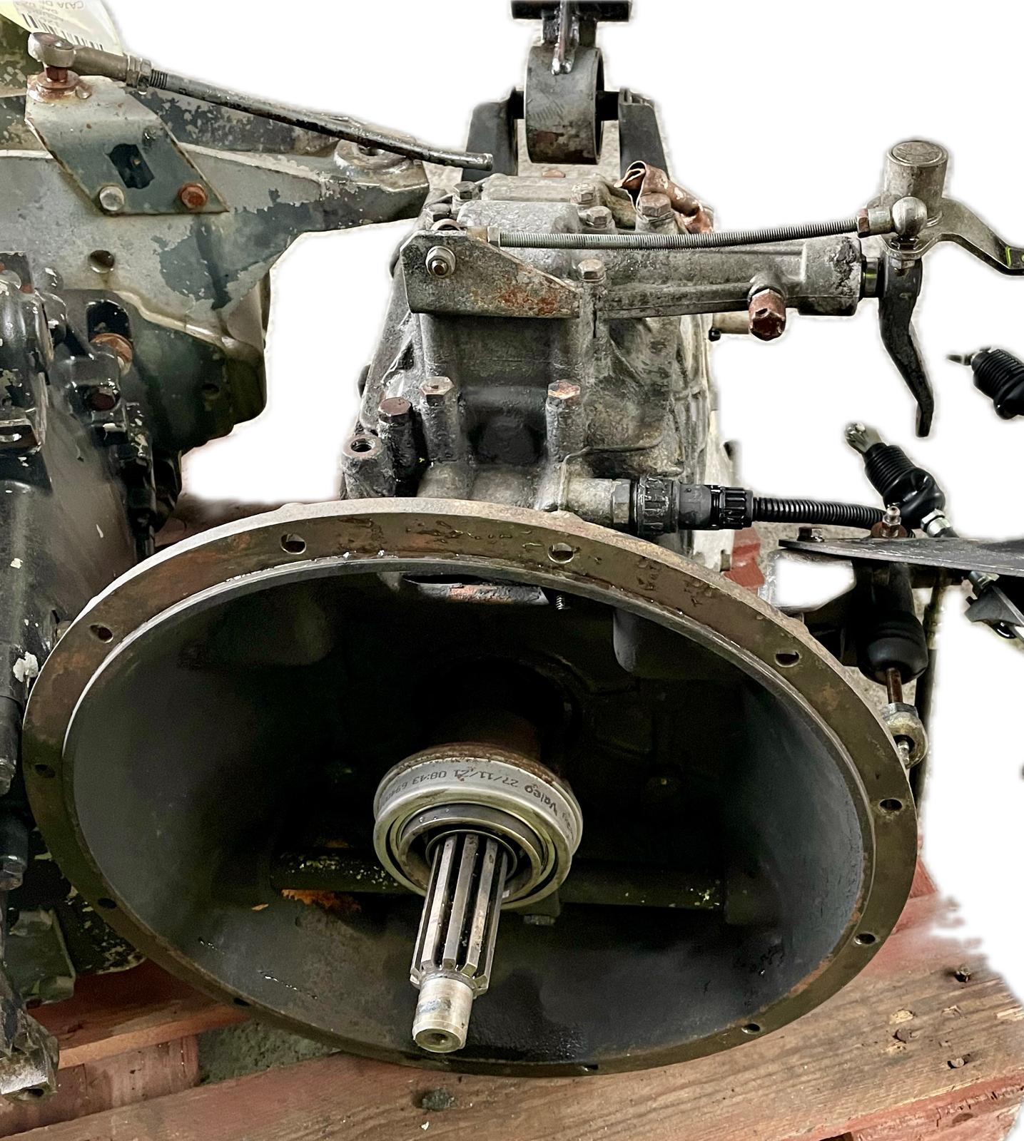 CAJA DE CAMBIOS NISSAN NISSAN ECO-T 135.80 1997-2000 136CV 3990CC 1018200 - 32010-D890132010D8901