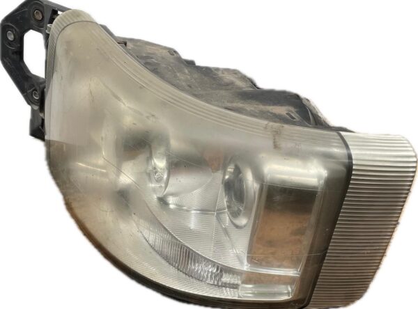 faro_izquierdo_7482588678_renault_trucks_renault_trucks_premium_2_route_450_18_2005_450cv_10800cc_1008596