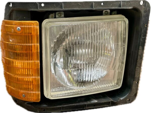 faro_izquierdo_201960228_mercedes_benz_mercedes_benz