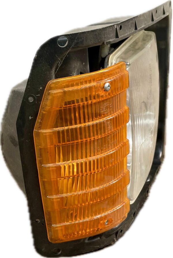 faro_izquierdo_201960228_mercedes_benz_mercedes_benz