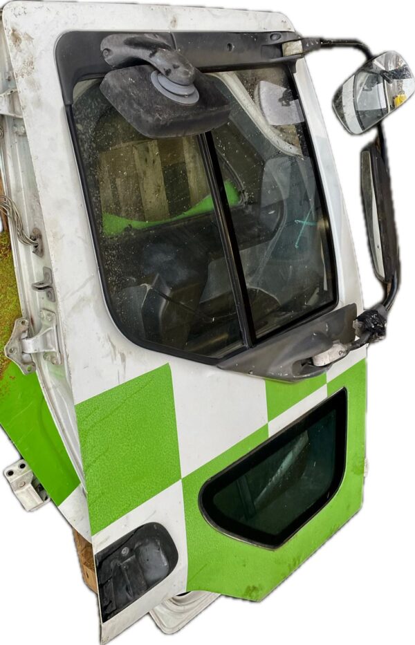 puerta_delantera_derecha_5600464826_renault_trucks_premium_distribution_320_26d_1007888