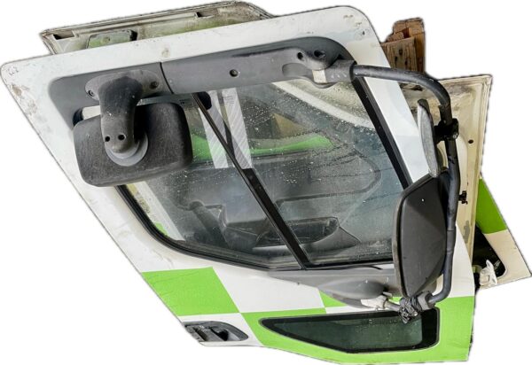 puerta_delantera_derecha_5600464826_renault_trucks_premium_distribution_320_26d_1007888