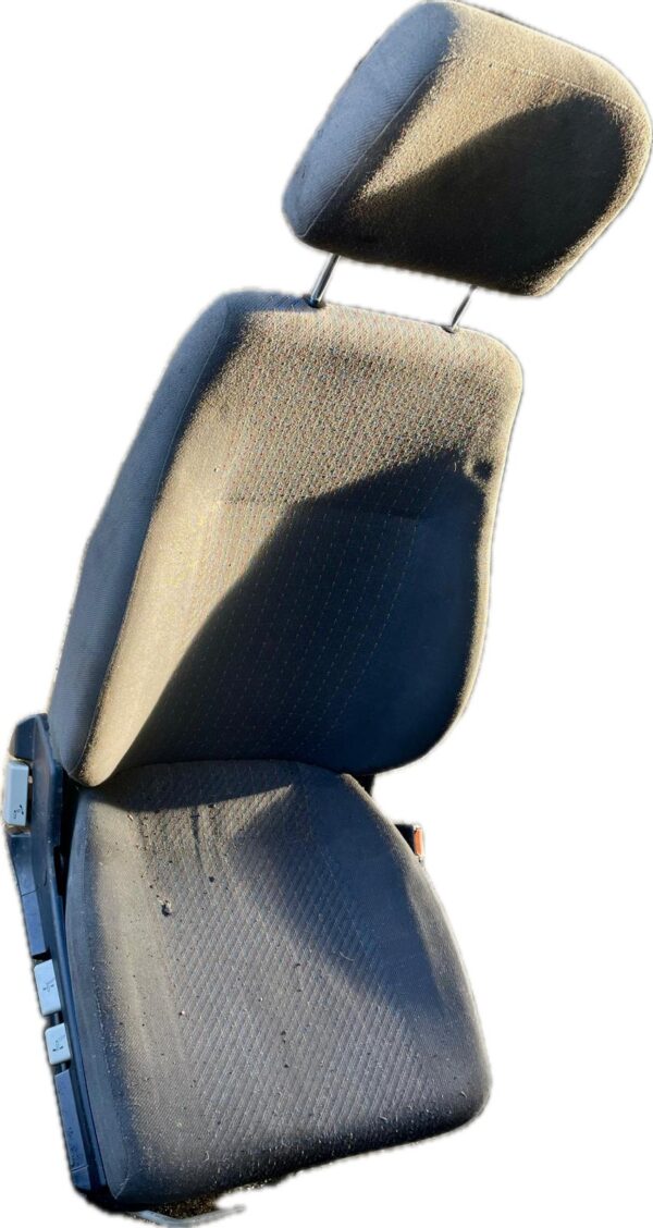 asiento_delantero_derecho_81623016900_man_man_m_2000_l_18_224_18_225_lc_llc_lllc_lrc_llrc_lllrc_1995_220cv_6871cc_1001331