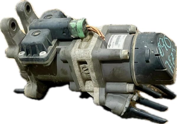 valvula_de_aire_adicional_7421390592_renault_trucks_renault_trucks_midlum_240_13_2006_240cv_7200cc_1008645