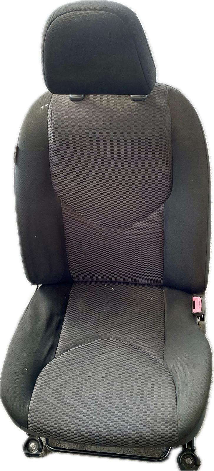 asiento_delantero_derecho_71100_42l74_b17110042l74b171100_42l75_b07110042l75b0_toyota_rav4_2_2_d4d_active_4x4