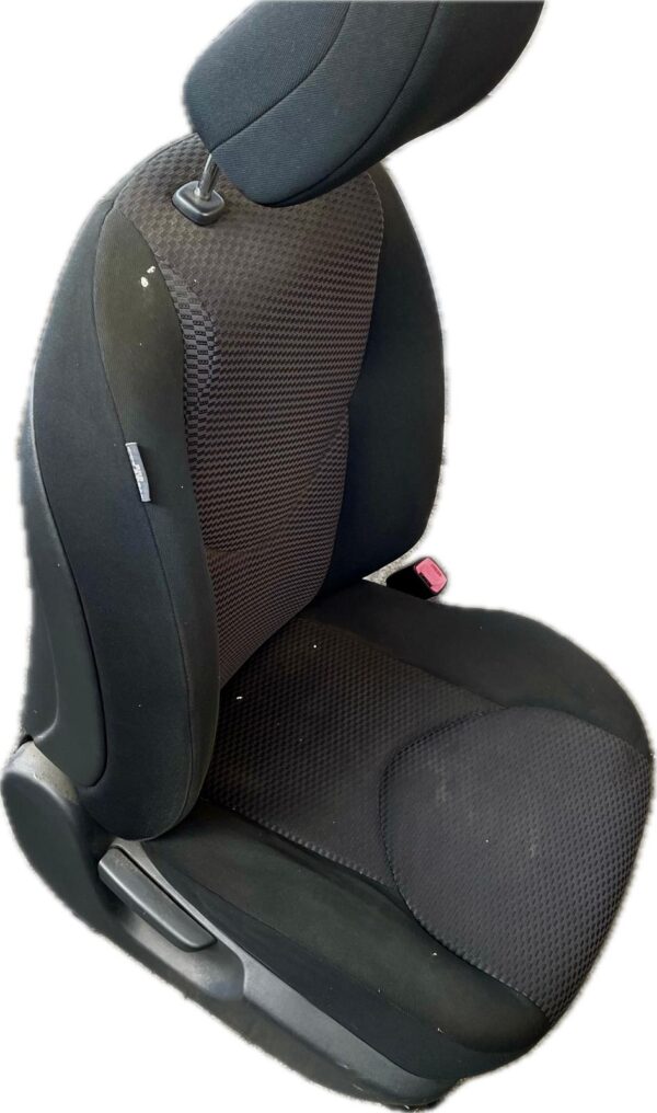 asiento_delantero_derecho_71100_42l74_b17110042l74b171100_42l75_b07110042l75b0_toyota_rav4_2_2_d4d_active_4x4