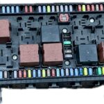 caja_de_fusibles_21936560p02_volvo_volvo_fh_ii_460_2012_460cv_12800cc_1017400