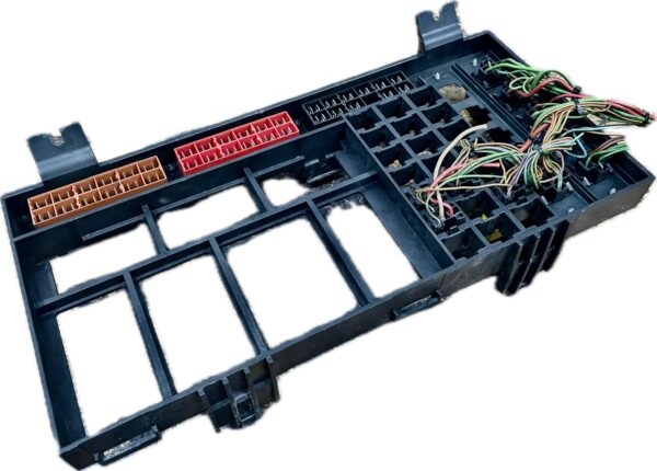 caja_de_fusibles_5042407777_iveco_eurocargo_120_e_20_cng_120_e_20_p_cng_1016914