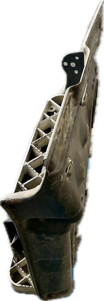 estribo_izquierdo_1515193_scania_scania_4_series_124_l_420_1996_420cv_11700cc_1009893