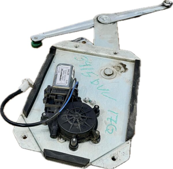 motor_elevalunas_delantero_izquierdo_2572352_2303350_scania_scania_4_series_124_l_420_1996_420cv_11700cc_1009893