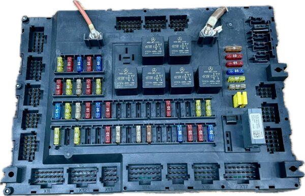 caja_de_fusibles_a00144635580014463558_mercedes_benz_mercedes_benz_actros_mp4_1845_ls_2011_449cv_12809cc_1013906
