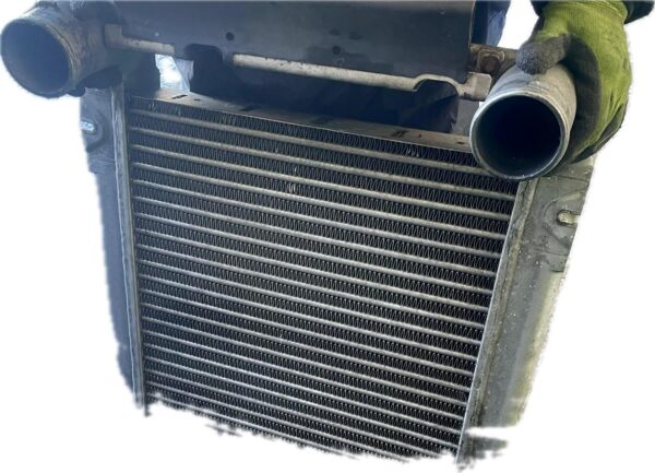 intercooler_5010514448500186513150018651345001865137_renault_trucks_premium_distribution_270_18_1007884