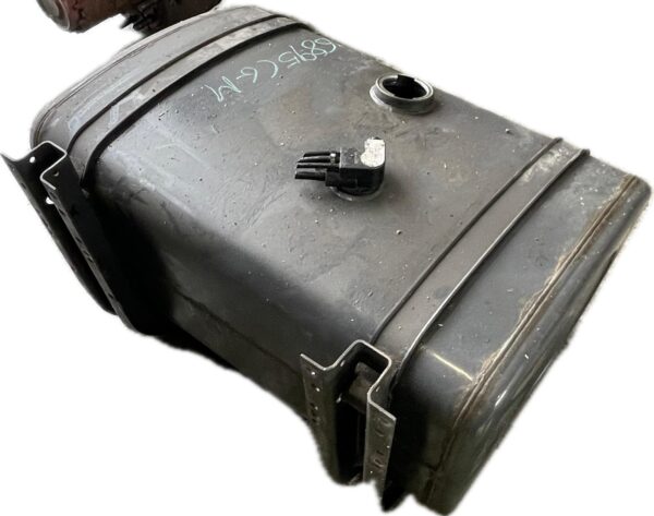 deposito_combustible_7420823478_renault_trucks_premium_distribution_270_18_1007884