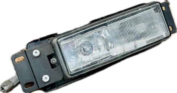 faro_antiniebla_izquierdo_5010392908_renault_trucks_premium_distribution_270_18_1007884