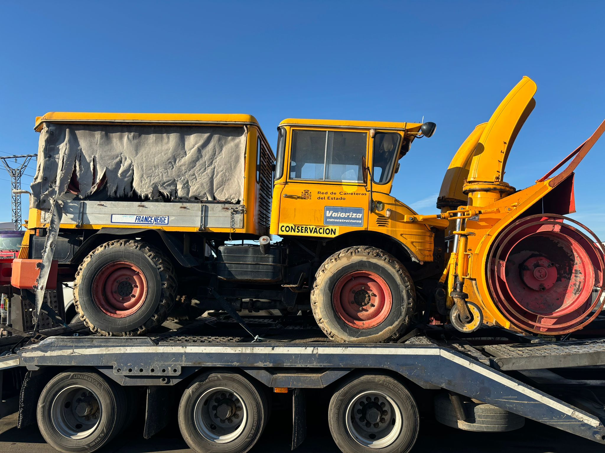 MERCEDES BENZ TRUCKS UNIMOG