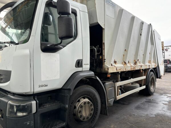 renault_trucks_trucks_premium_2_distribution_280_18_d_2005_1008571