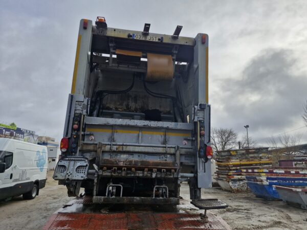 iveco_iveco_stralis_ad_260s33_at_260s33_2013_330cv_8708cc_1016777