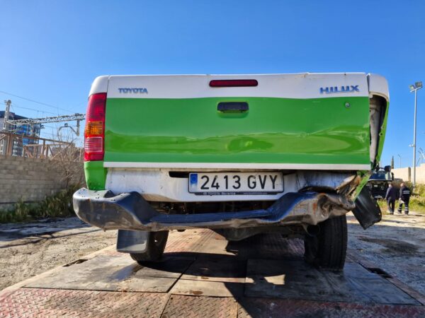 toyota_hilux_2_5_d4d_cabina_doble_gx