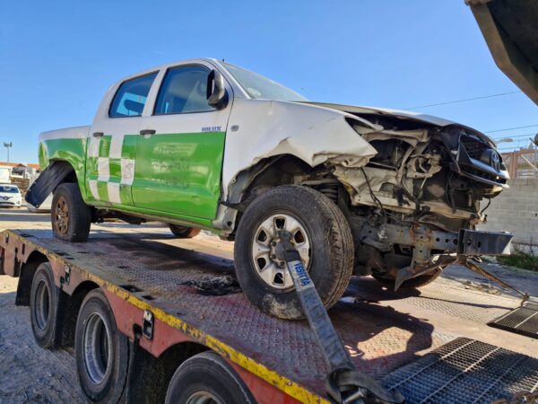 toyota_hilux_2_5_d4d_cabina_doble_gx