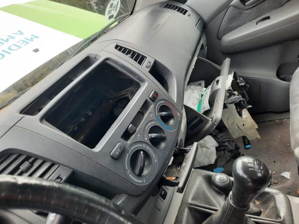 toyota_hilux_2_5_d4d_cabina_doble_vx