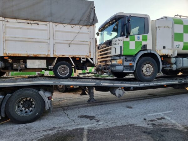 scania_scania_4_series_94_d_230_1999_230cv_9000cc_1009888