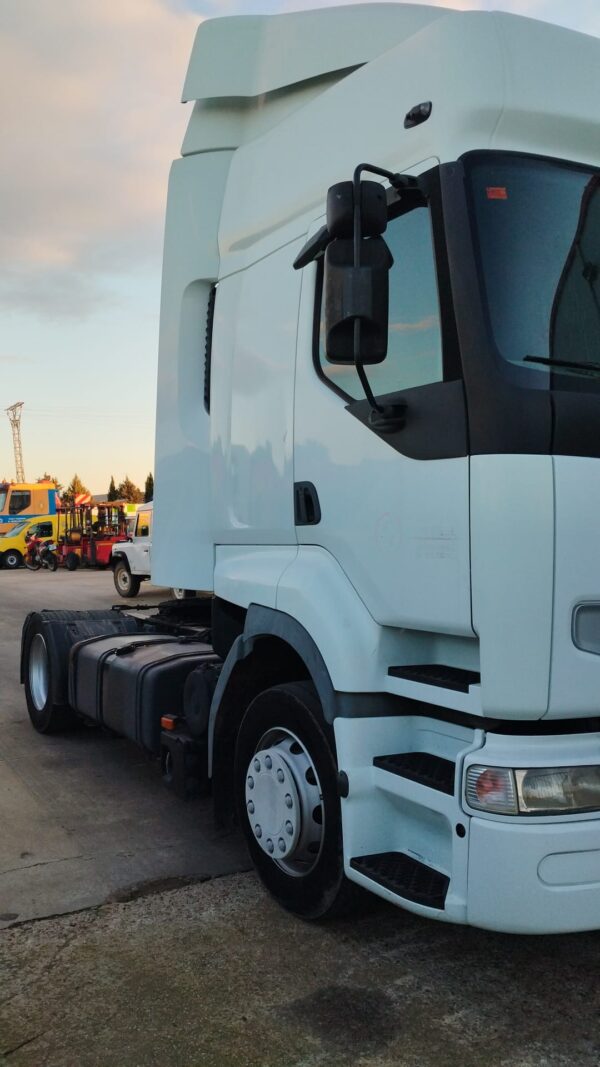 renault_trucks_renault_trucks_premium_route_420_18t_2000_412cv_11100cc_1006518