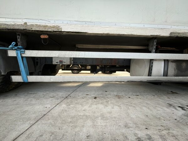 renault_trucks_renault_trucks_premium_route_420_26_2000_412cv_11100cc_1007901