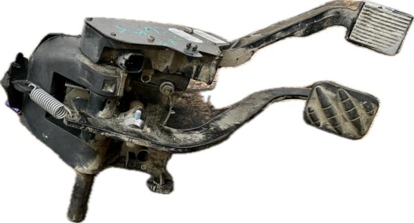 pedal_de_acelerador_21059642_volvo_volvo_fl_ii_fl_240_14_2009_241cv_7100cc_1010539