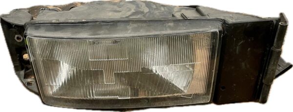 faro_derecho_4855957485596399486699500340361_iveco_iveco_eurocargo_170_e_23180_e_23_1994_227cv_5816cc_1001888