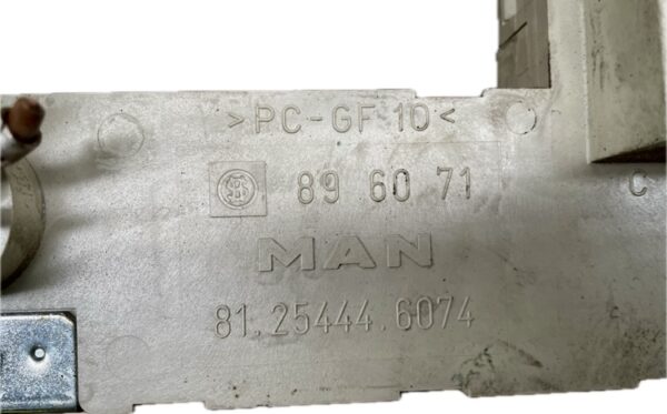 caja_de_fusibles_81254446074_man_tgx_18_480_fhls_fhls_m_1009237