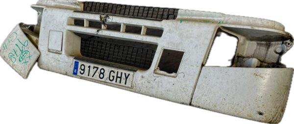 paragolpes_delantero_74826487157482677299_renault_trucks_renault_trucks_premium_2_distribution_450_18_d_2005_450cv_10800cc_10085