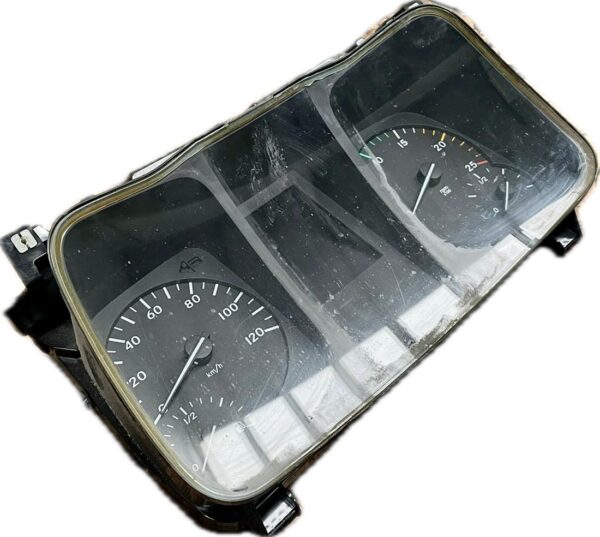 cuadro_instrumentos_a00844670210084467021a00944613210094461321_mercedes_benz_mercedes_benz_actros_mp4_1845_l_2011_449cv_12809cc