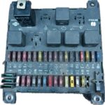 caja_de_fusibles_24063d6401_243109x406_nissan_nissan_atleon_140_80_2003_136cv_3990cc_1016701