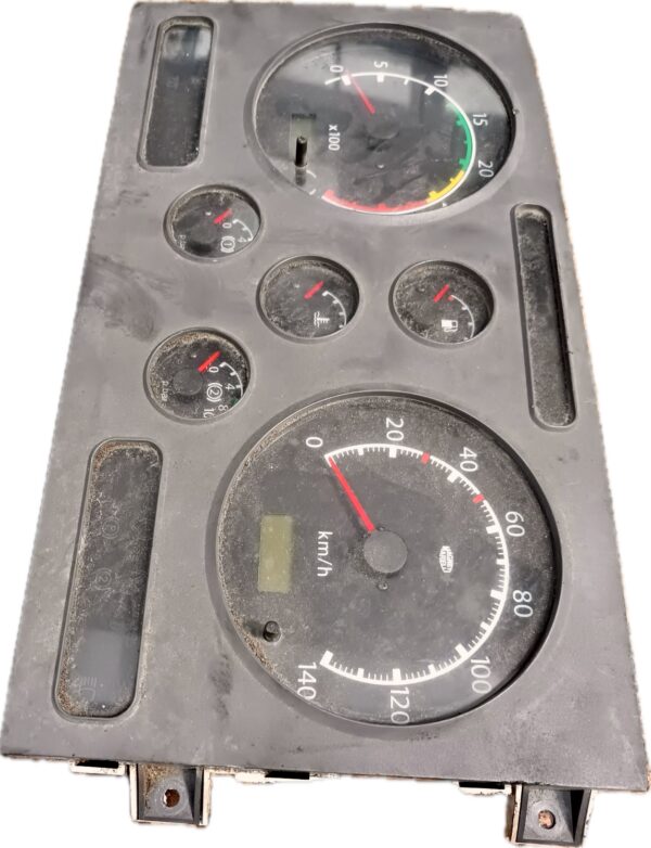 cuadro_instrumentos_248109x605_nissan_nissan_atleon_140_80_2003_136cv_3990cc_1016701