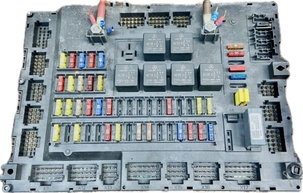 caja_de_fusibles_0014467658_a0014463658_mercedes_benz_mercedes_benz_actros_mp4_1843