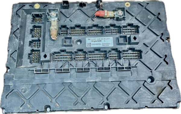 caja_de_fusibles_0014467658_a0014463658_mercedes_benz_mercedes_benz_actros_mp4_1843