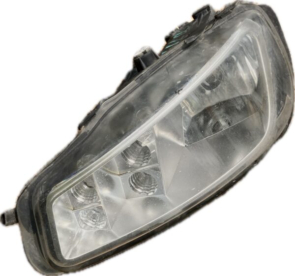 faro_antiniebla_derecho_a9608200756_mercedes_benz_mercedes_benz_actros_mp4_1843