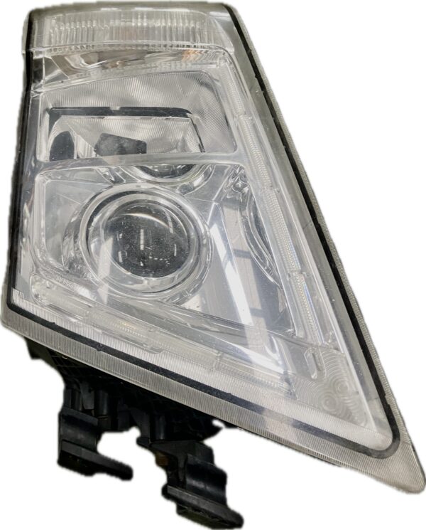 faro_derecho_82304585_volvo_volvo_fm_fm_410_2005_410cv_10800cc_1010739