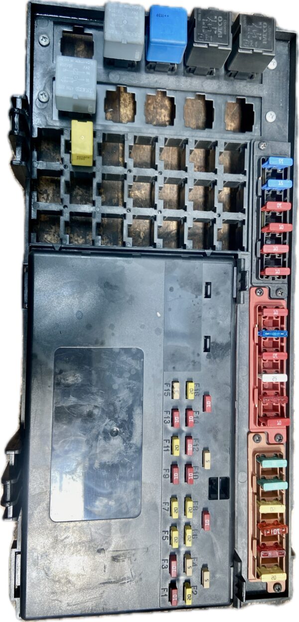 ecu_uce_centralita_504357090_iveco_iveco_eurocargo_180_e_28_k_tector_2000_275cv_5880cc_1007103