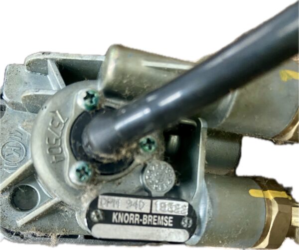 palanca_freno_de_mano_dpm94d_757504_renault_trucks_renault_trucks_d_serie_10_p_210_2013_209cv_5132cc_1016574