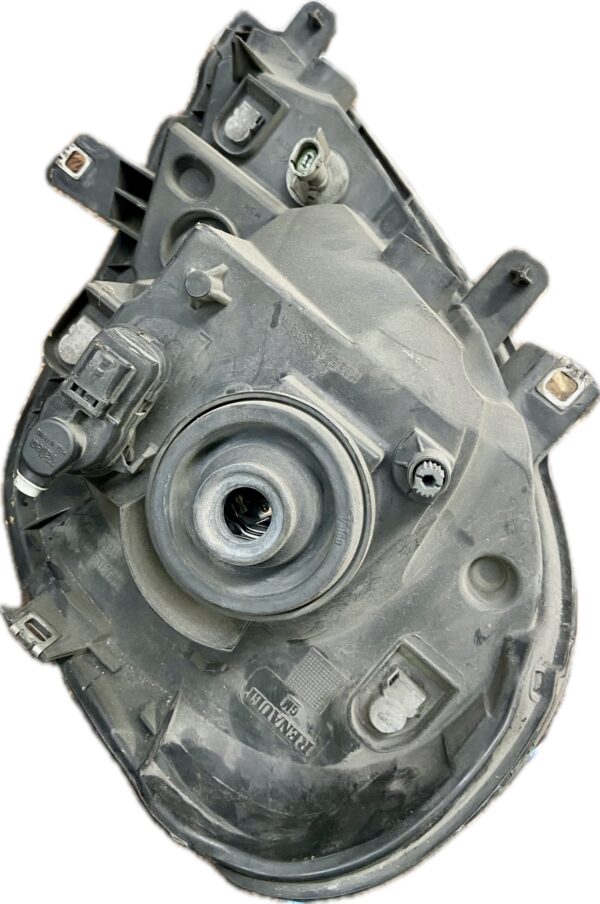 faro_izquierdo_8200701354_89313970_93859829_renault_renault_renault